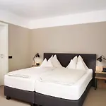 Värdshus Maxlhaid 3*