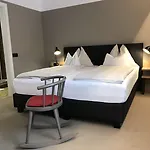Värdshus Maxlhaid 3*